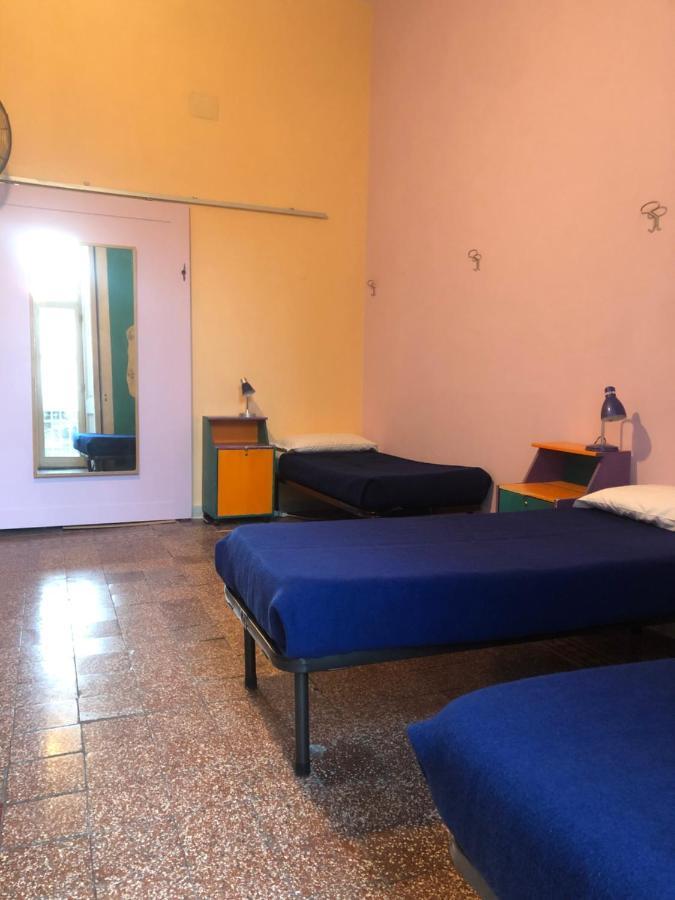 6 Small Rooms Naples Exterior photo