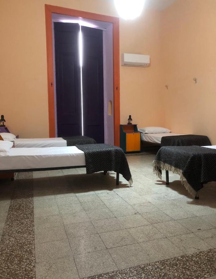 6 Small Rooms Naples Exterior photo